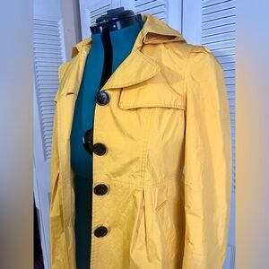 Steve Madden Yellow Trench Coat Women’s Size M Lightweight Rain Jacket